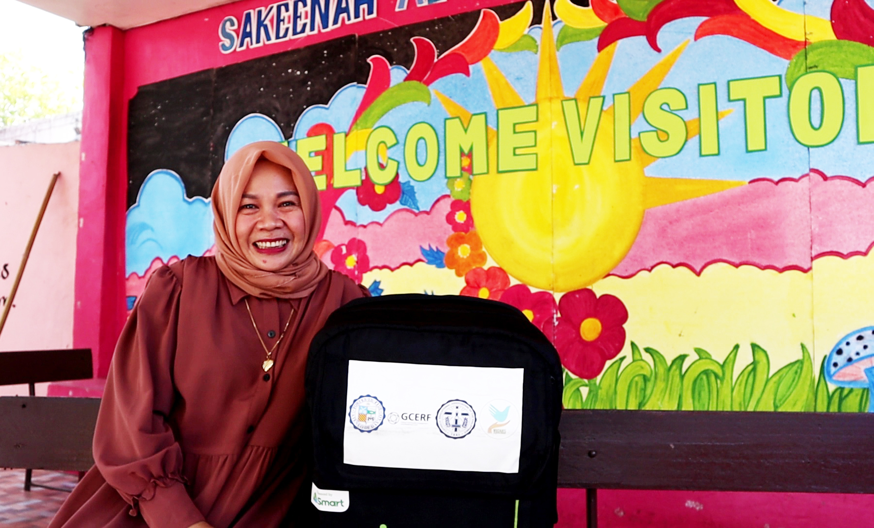 Madrasah educator in Maguindanao del Norte benefits from Smart’s School-in-a-Bag