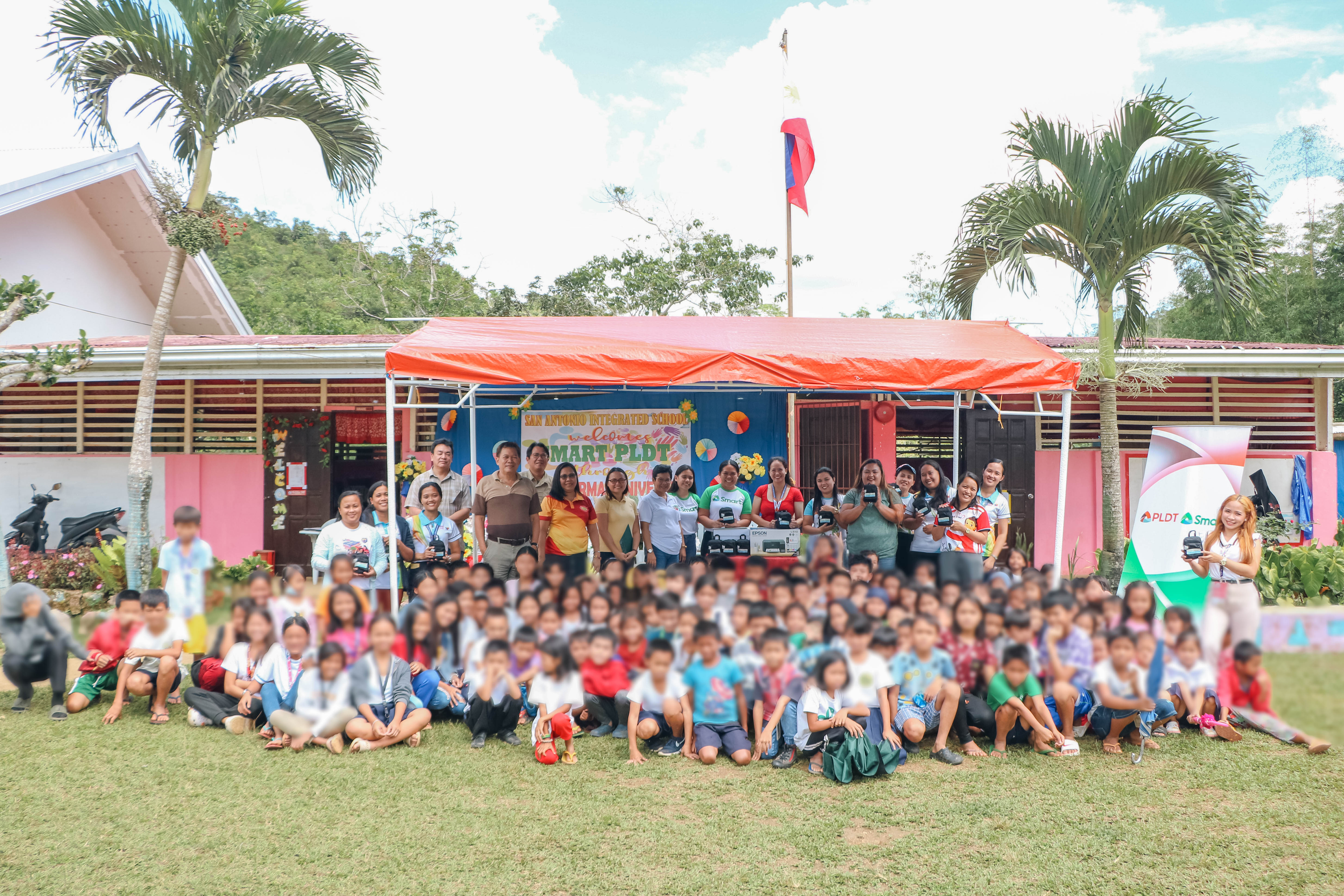 PLDT, Smart, CNU enable mountain barangay in Boljoon, Cebu through #LearnSmart program