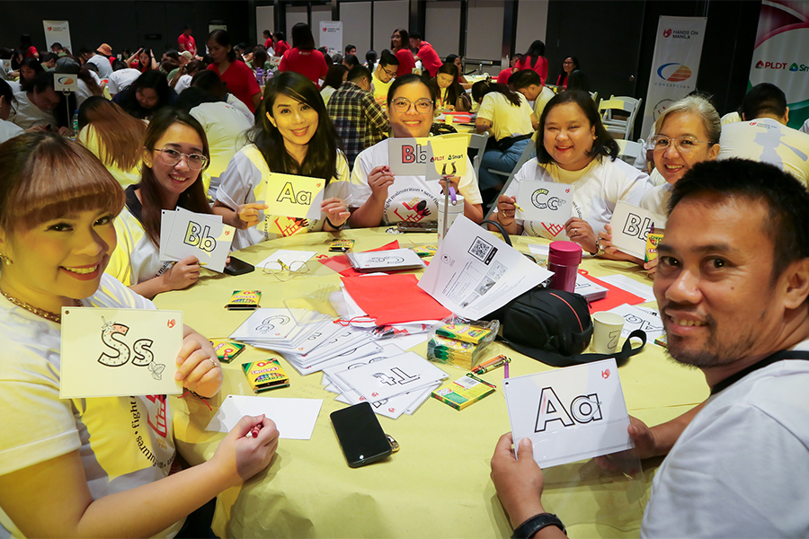 ‘PLDT Smart Communities’ employee-volunteers join Hands On Manila's Servathon 2024