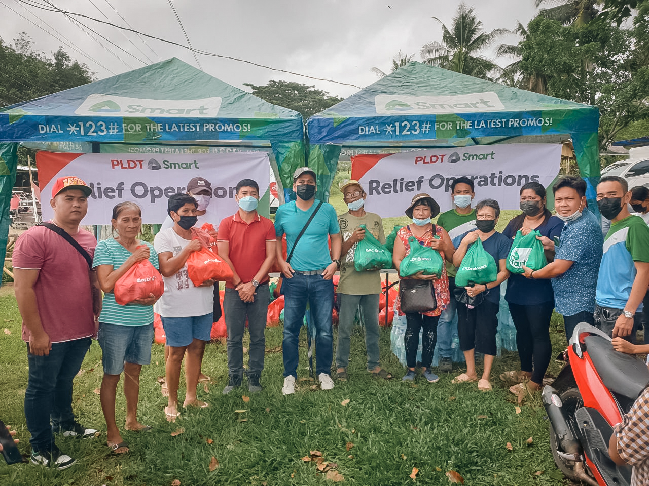 PLDT, Smart extend aid to Capiz residents post Agaton   