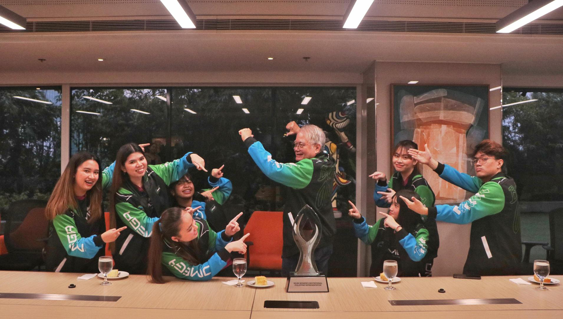 PLDT, Smart leaders fete Smart Omega Empress ahead of international stint