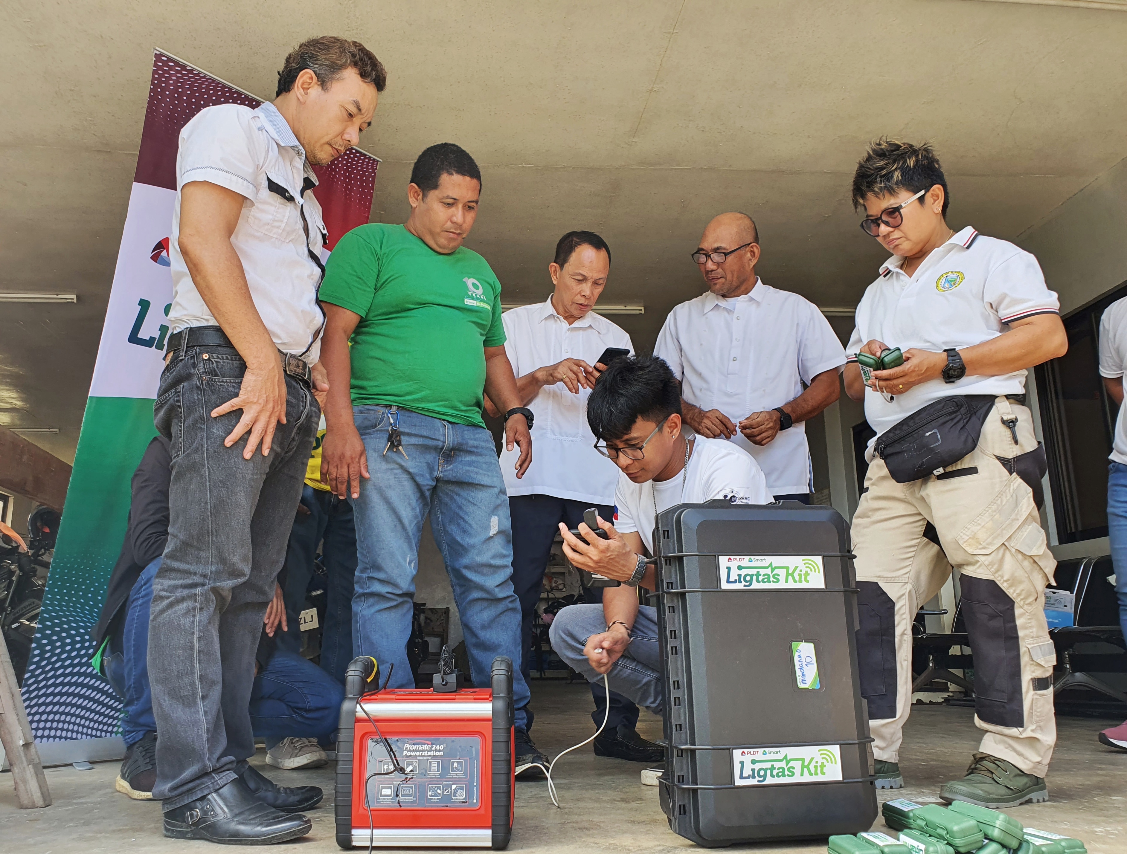 PLDT-Smart Ligtas Kit boosts Surigao del Sur’s disaster preparedness 