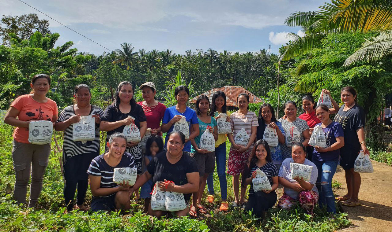 PLDT, Smart team up with youth-led agri orgs, promoting online learning