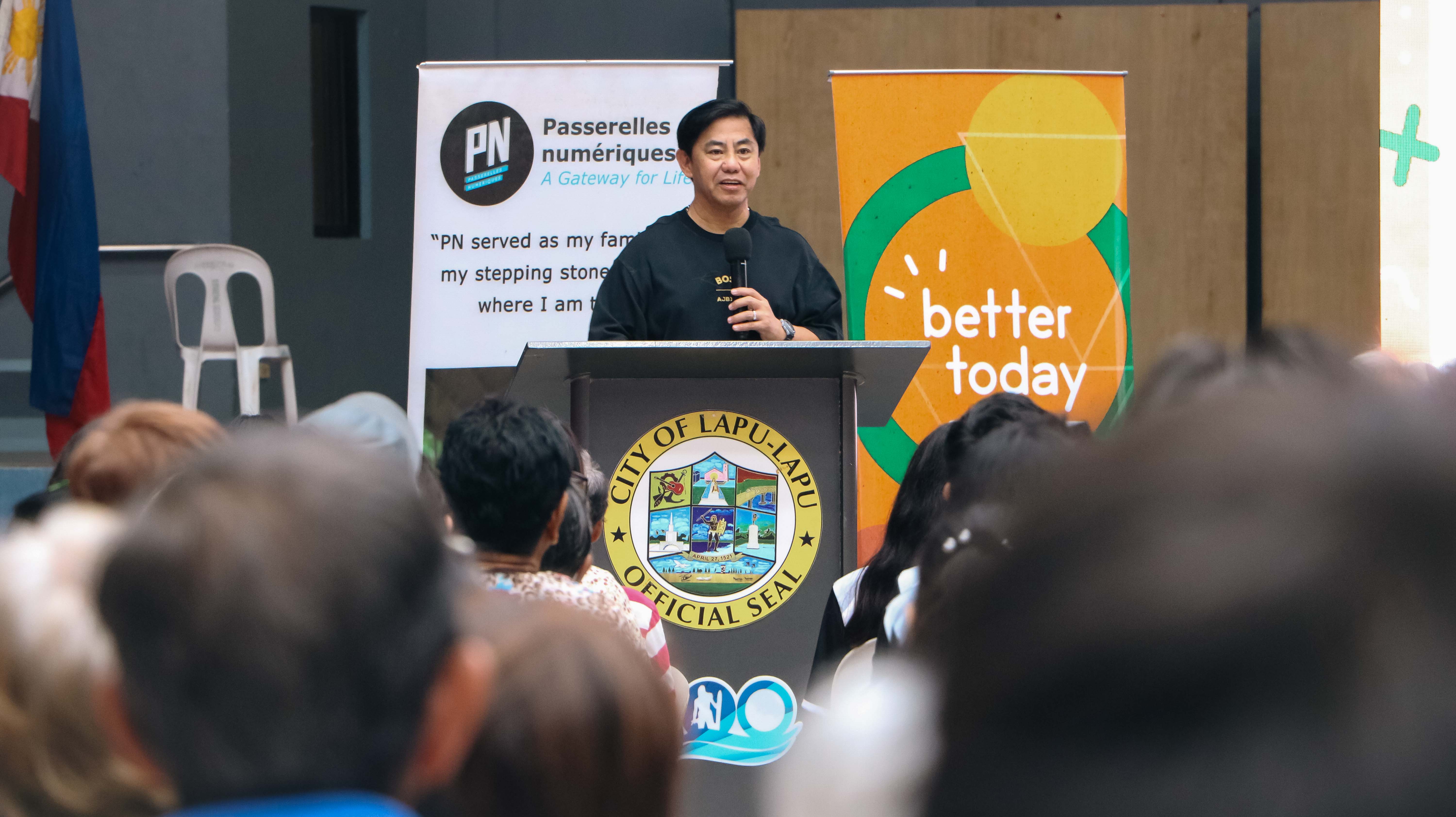 Seniors in Cebu join PLDT, Smart and PNPh’s Digital Literacy and Mental Health Awareness Training