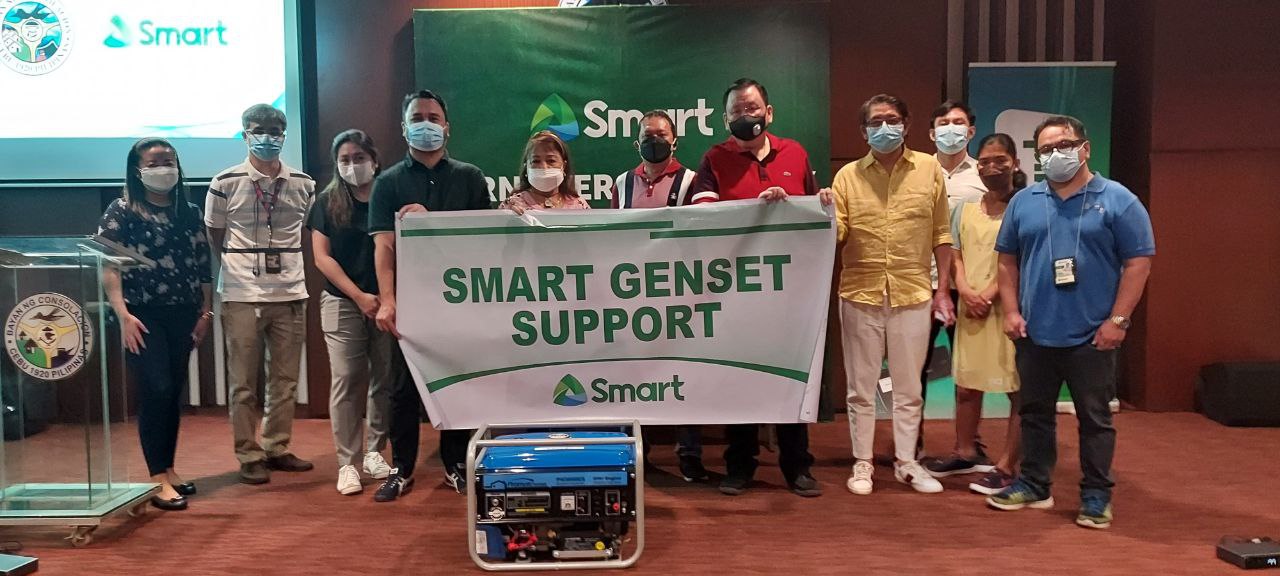 Smart donates connectivity devices, genset to LGU Consolacion 