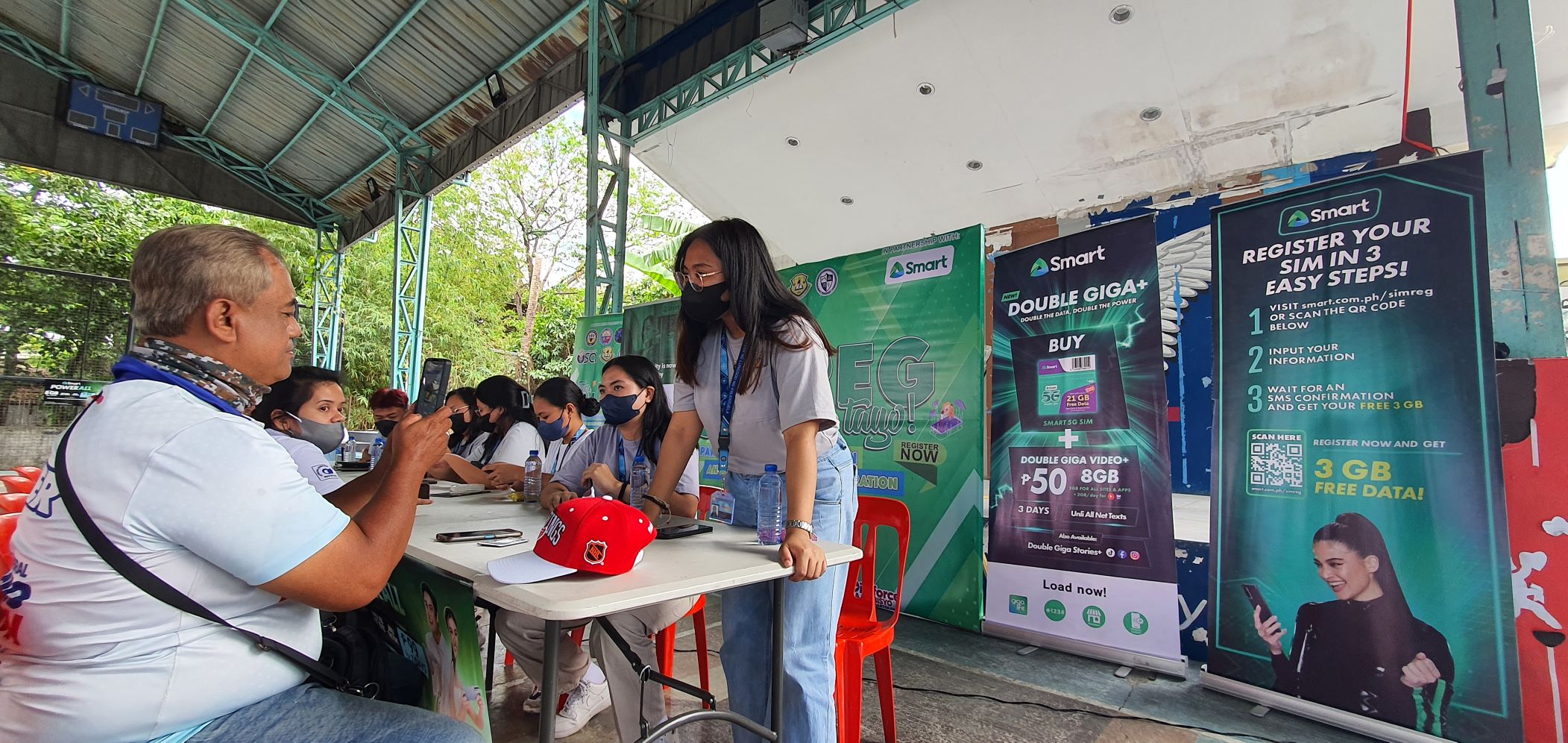 Smart partners with Valenzuela LGU, Pamantasan ng Lungsod ng Valenzuela for SIM Registration