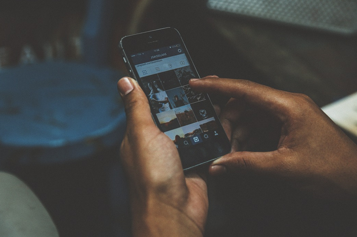 Enjoy worry-free roaming on your holiday travels with Smart World’s Data Roaming Manager