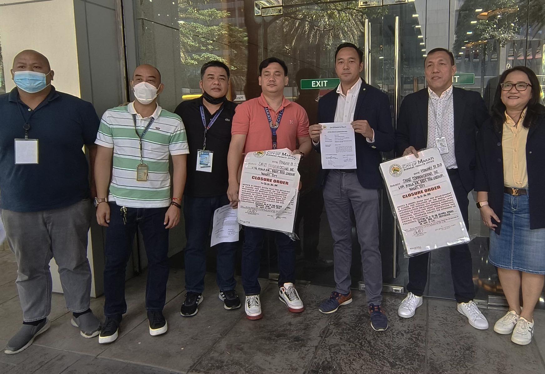 Makati City lifts Smart closure order Thumb