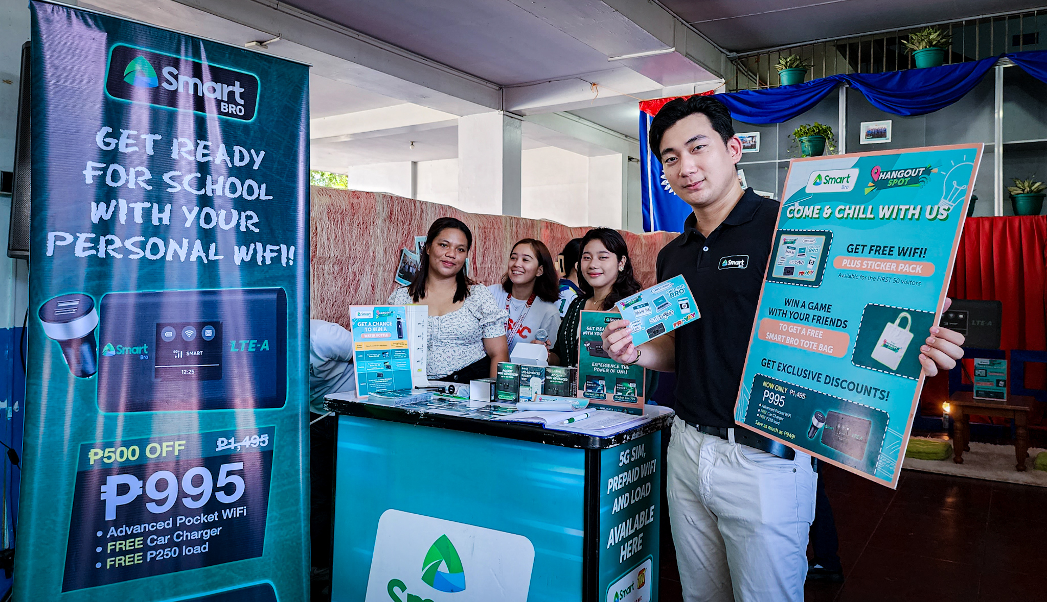 Arellano University students enjoy first-ever Smart Bro Hangout Spot in Metro Manila   