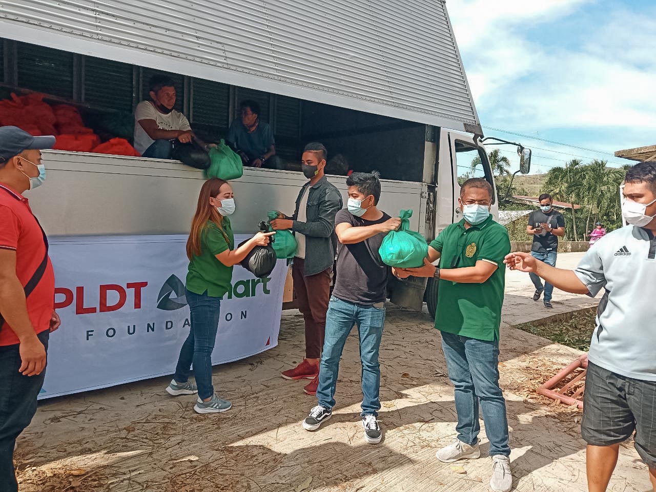 Gratitude, fulfillment fuel Smart frontliners to reconnect Negros following Odette