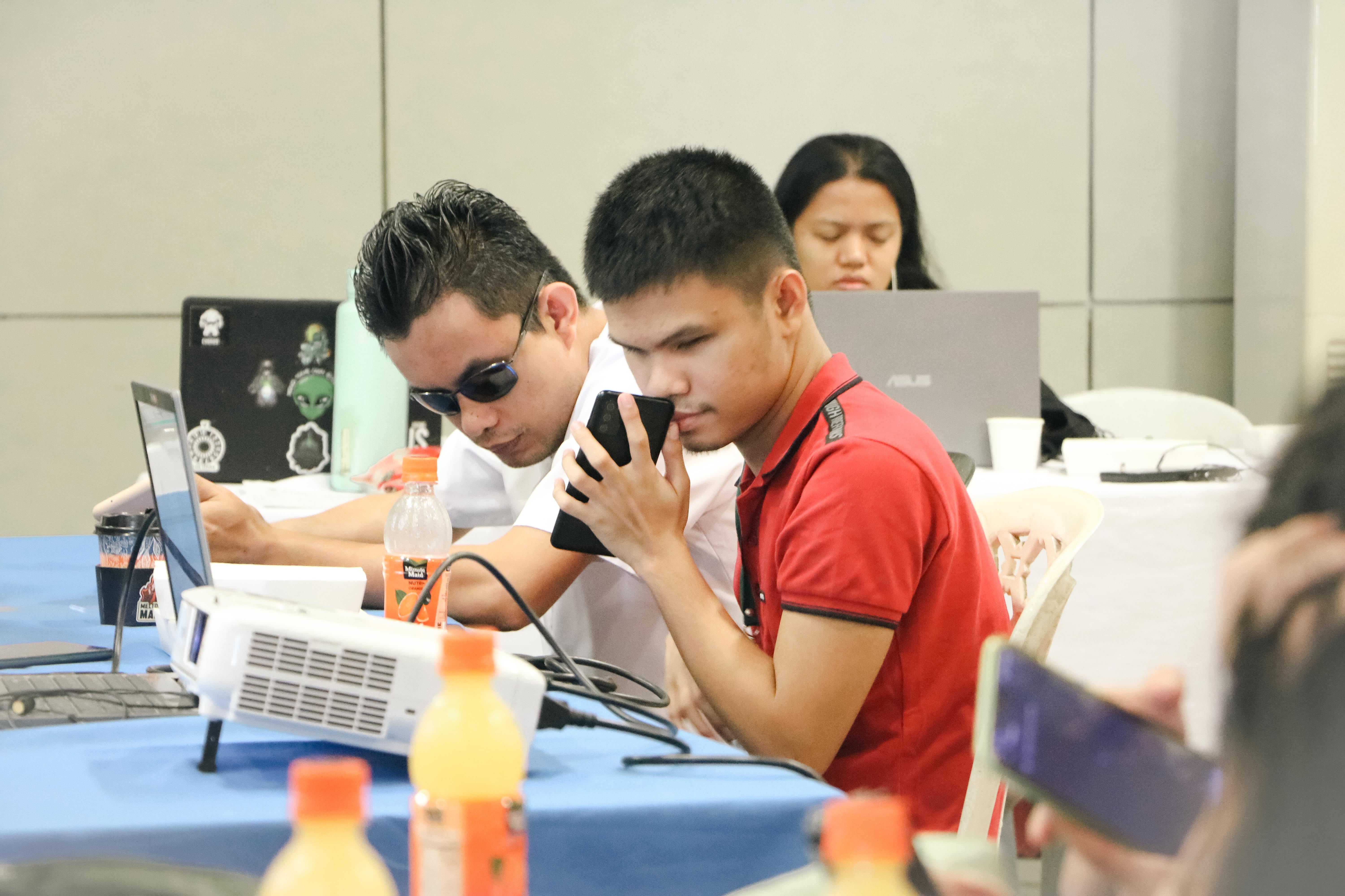 PLDT, Smart, ATRIEV empower visually impaired persons with digital training in Negros Oriental