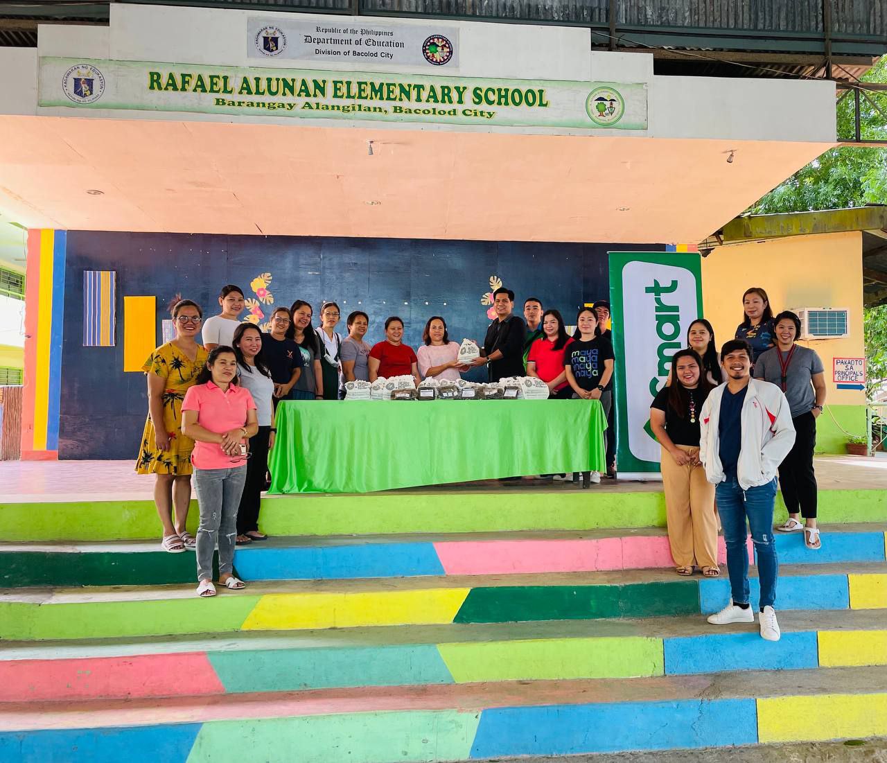 PLDT, Smart distribute #PlantSmart kits to Visayas schools, reinforcing food security