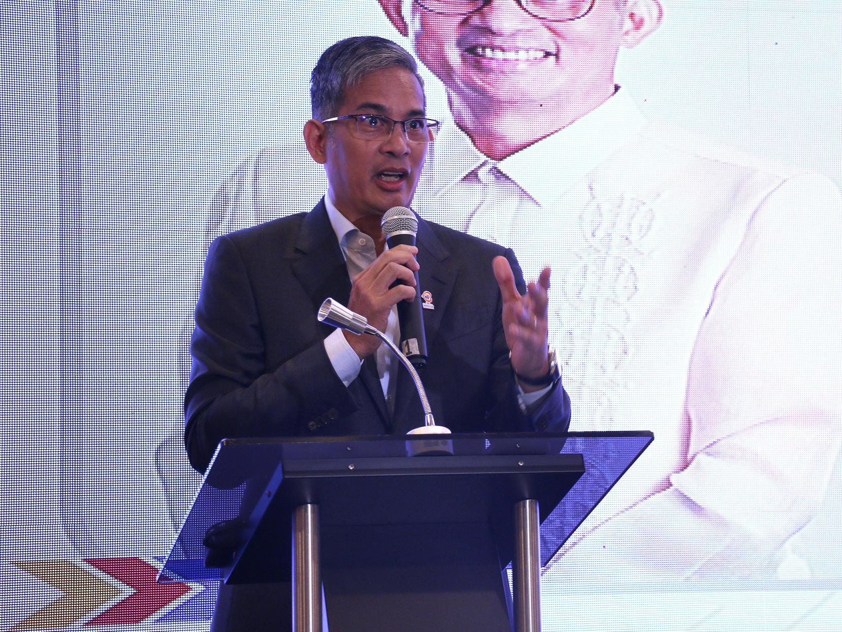 PLDT, Smart hail signing of EO 32, back ARTA, gov't workshop for more efficient telco infra rollouts