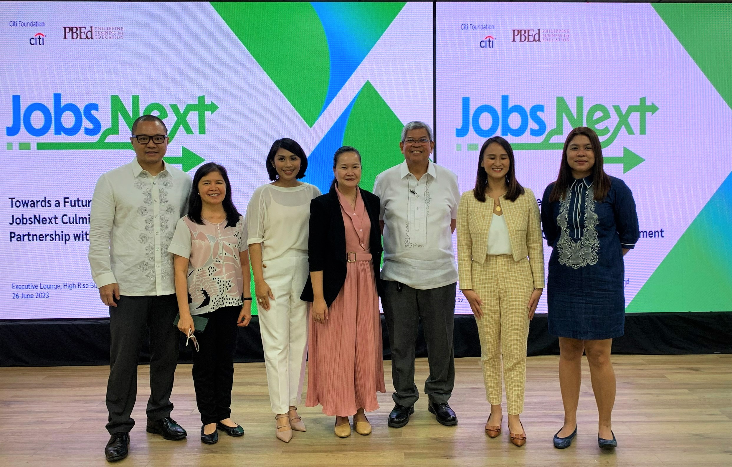 PLDT, Smart help PBEd upskill almost 6,000 youth in  digital skills, boosting employability 