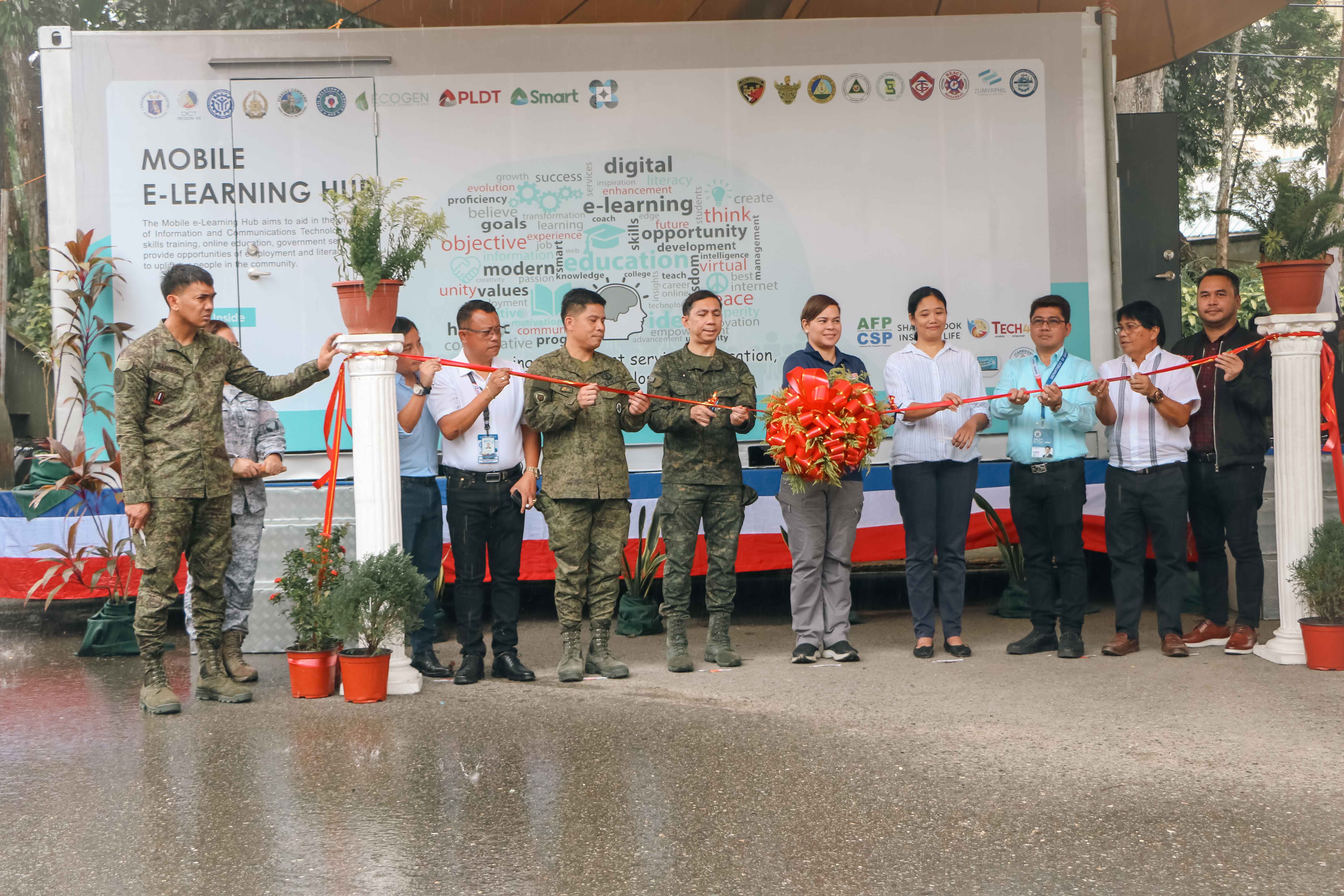 PLDT, Smart join forces with AFP for mobile e-learning hub