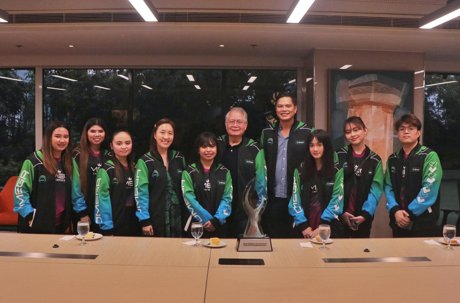 PLDT, Smart leaders fete Smart Omega Empress ahead of international stint