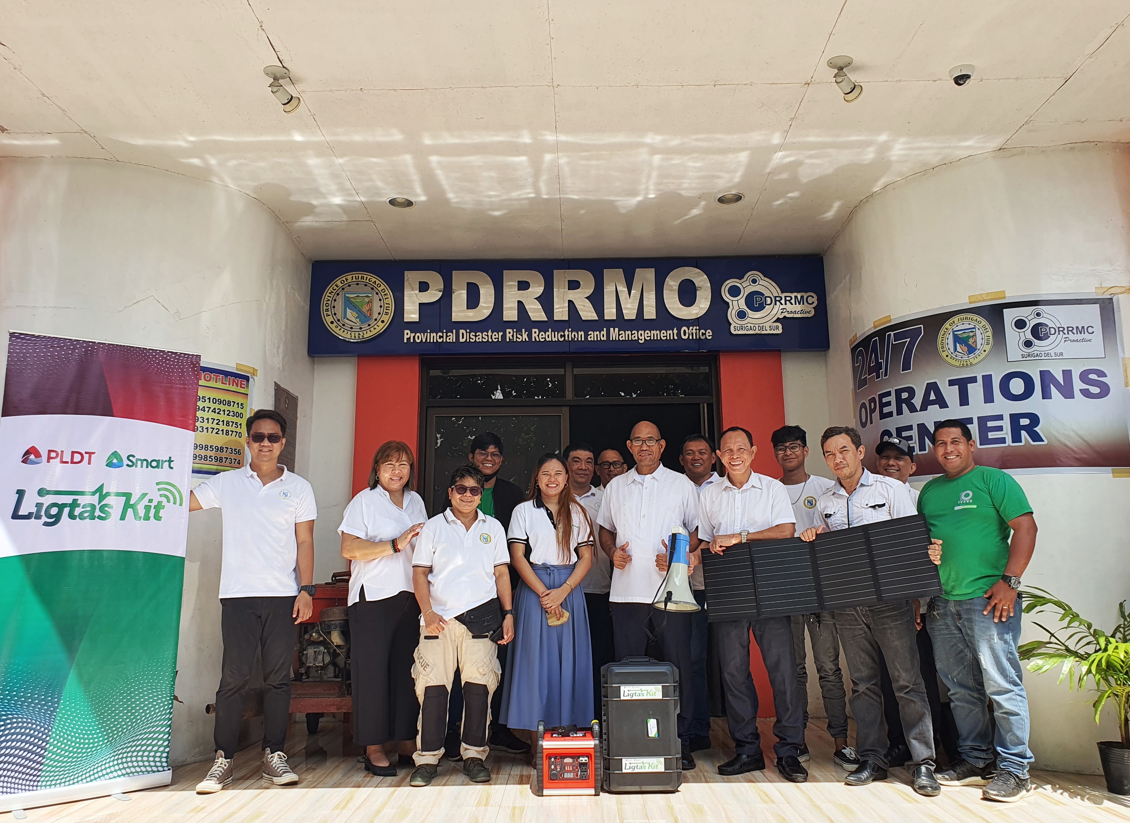 PLDT-Smart Ligtas Kit boosts Surigao del Sur’s disaster preparedness 