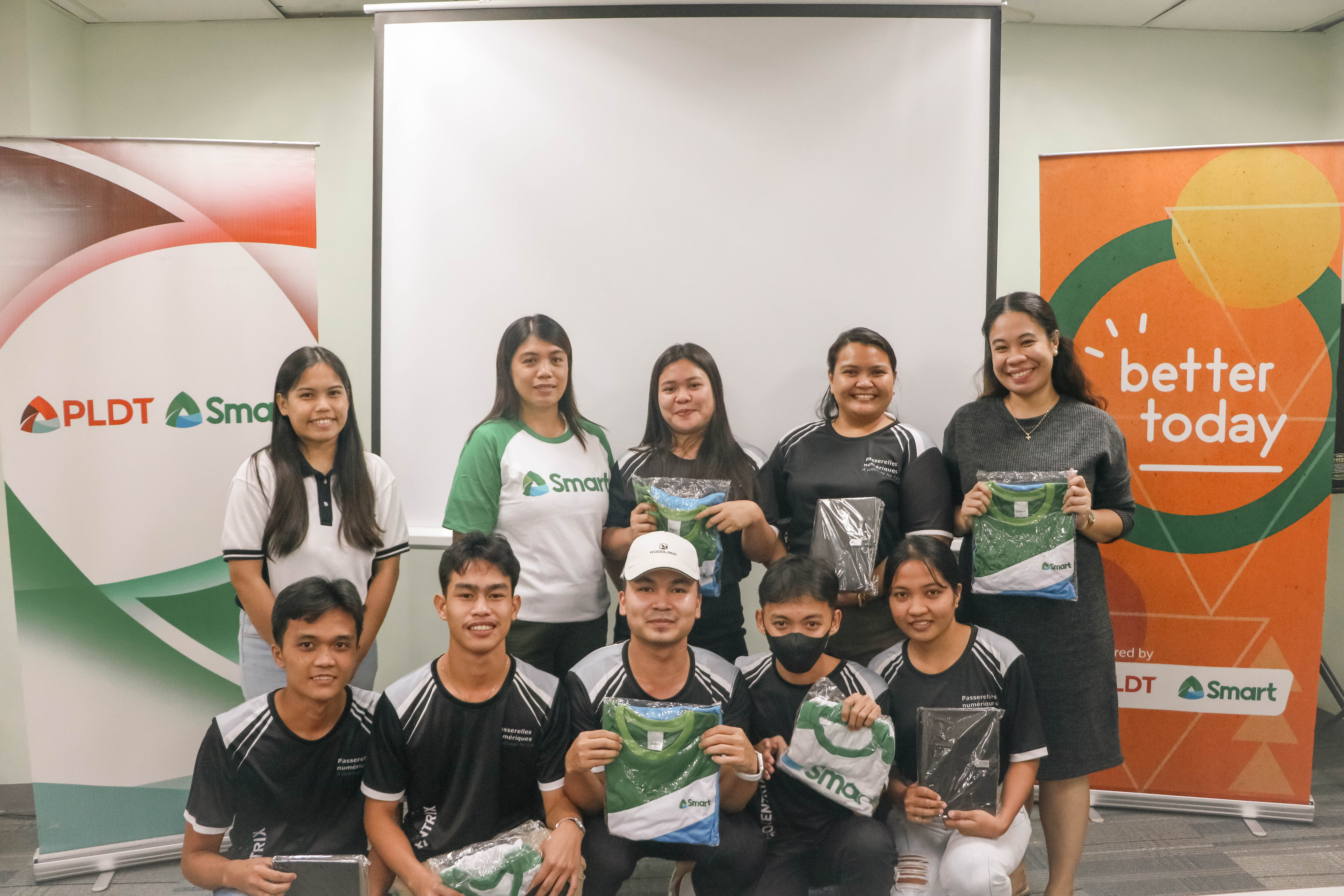 PLDT, Smart reinforce mental health well-being of Passerelles Numériques PH’s scholars and faculty