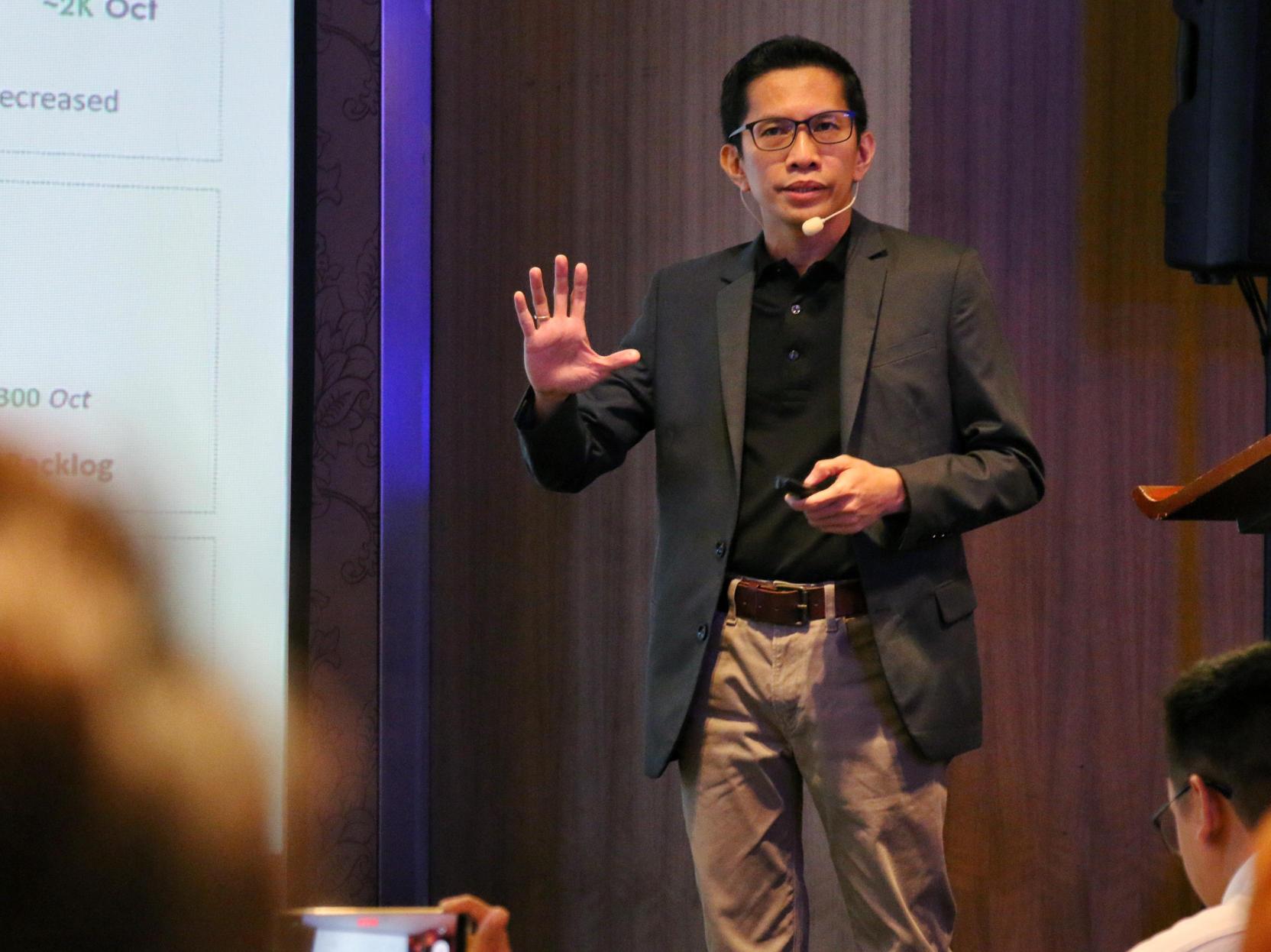 PLDT Platform Architect Joseph Sermonia PLDT Platform Architect Joseph Sermonia