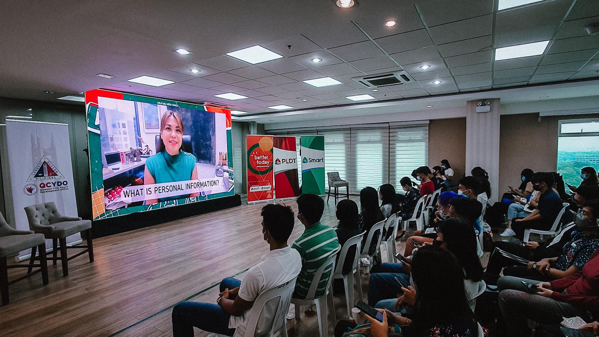 PLDT, Smart sign-up QC youth to help create safer internet for all