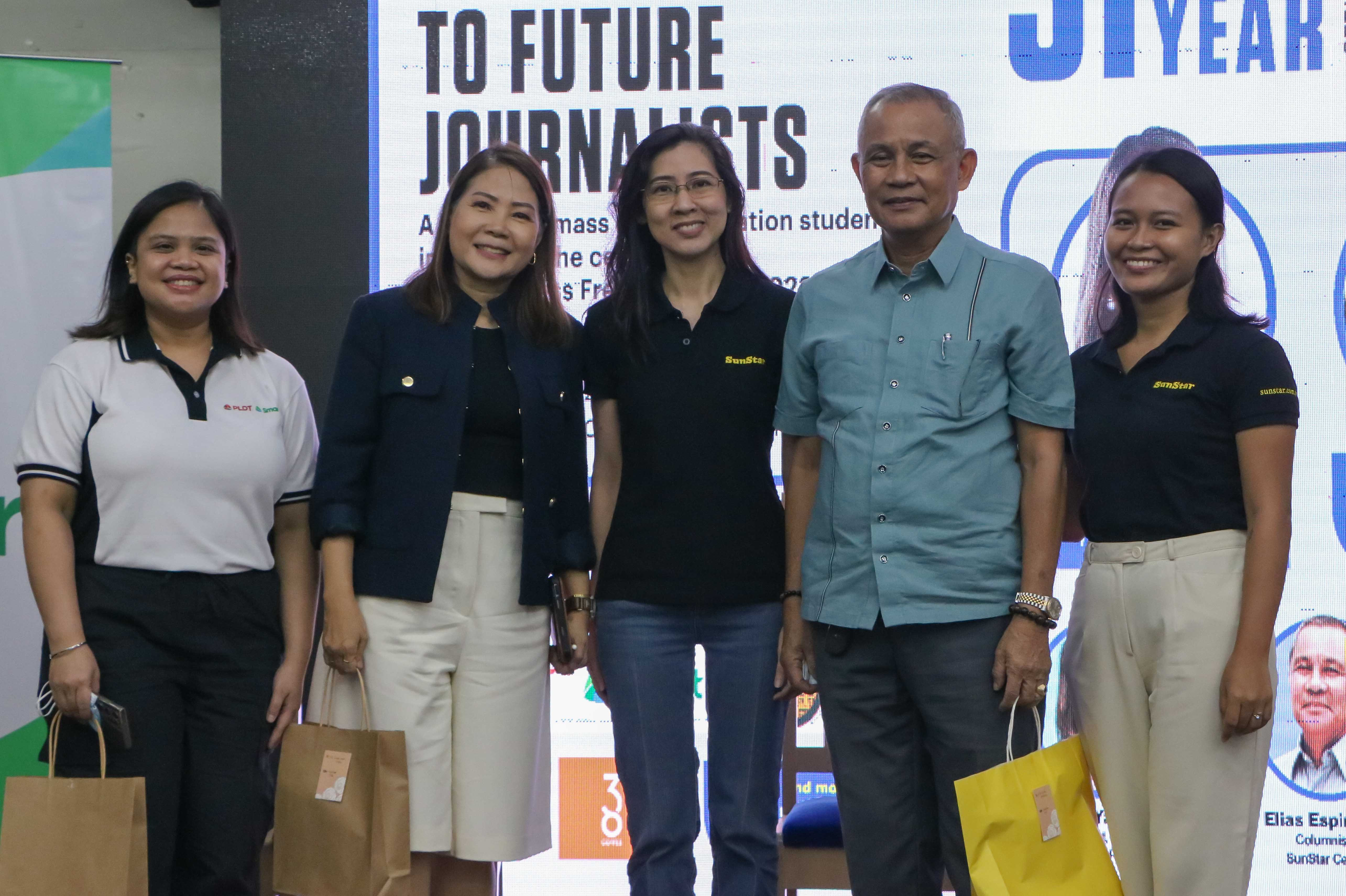 PLDT, Smart support annual youth journalists’ forum in Cebu