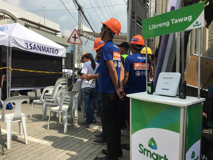 Smart emergency communications solutions such as satellite services, free calls, and emergency alerts have been deployed during the drill. Smart deploys emergency solutions at Rizal quake drill