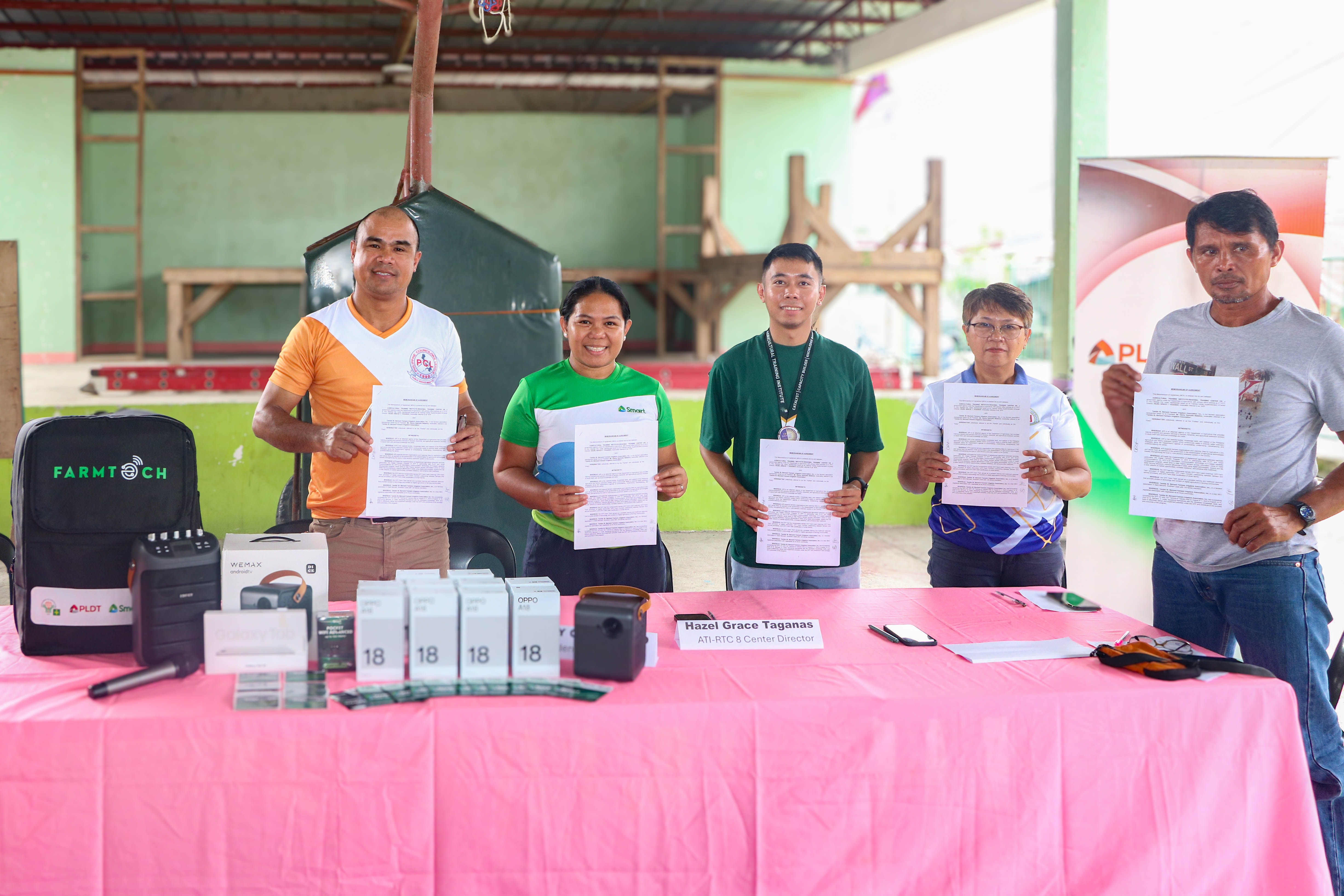 Smart fires up new LTE sites in Southern Leyte, strengthening farming communities