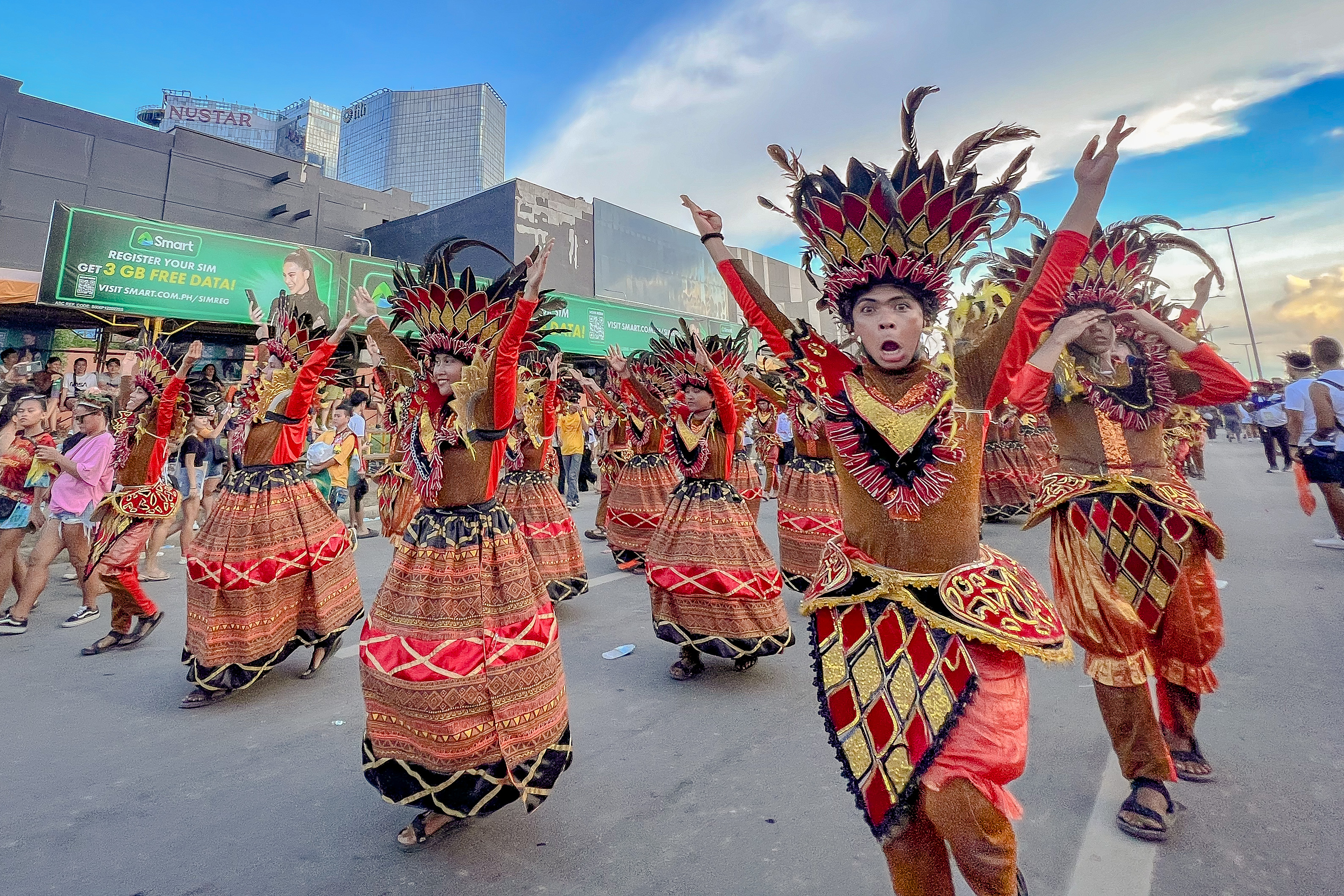 Smart ignites Grand Sinulog comeback Smart ignites Grand Sinulog comeback