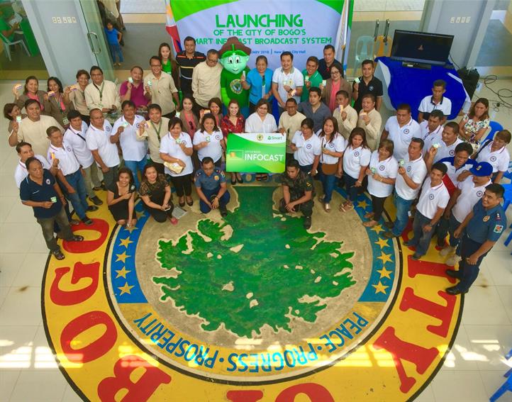 Smart Infocast boosts disaster preparedness of Bogo City Representatives from Smart and the Bogo City local government and disaster risk reduction and management office pose for photos during the turnover of Smart Infocast to the city at the New Bogo City Hall.