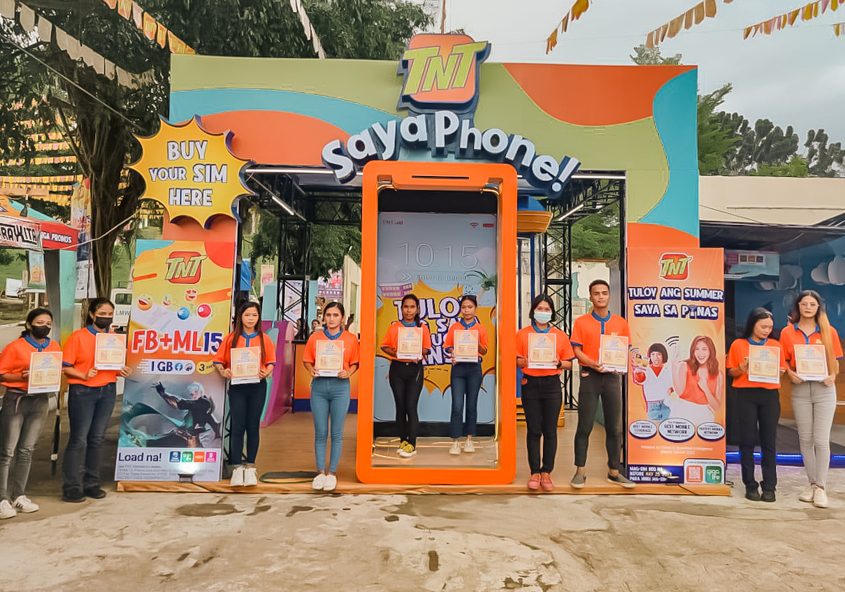 Smart, TNT mount final push for SIM Registration at Pintados and Sangyaw Festivals
