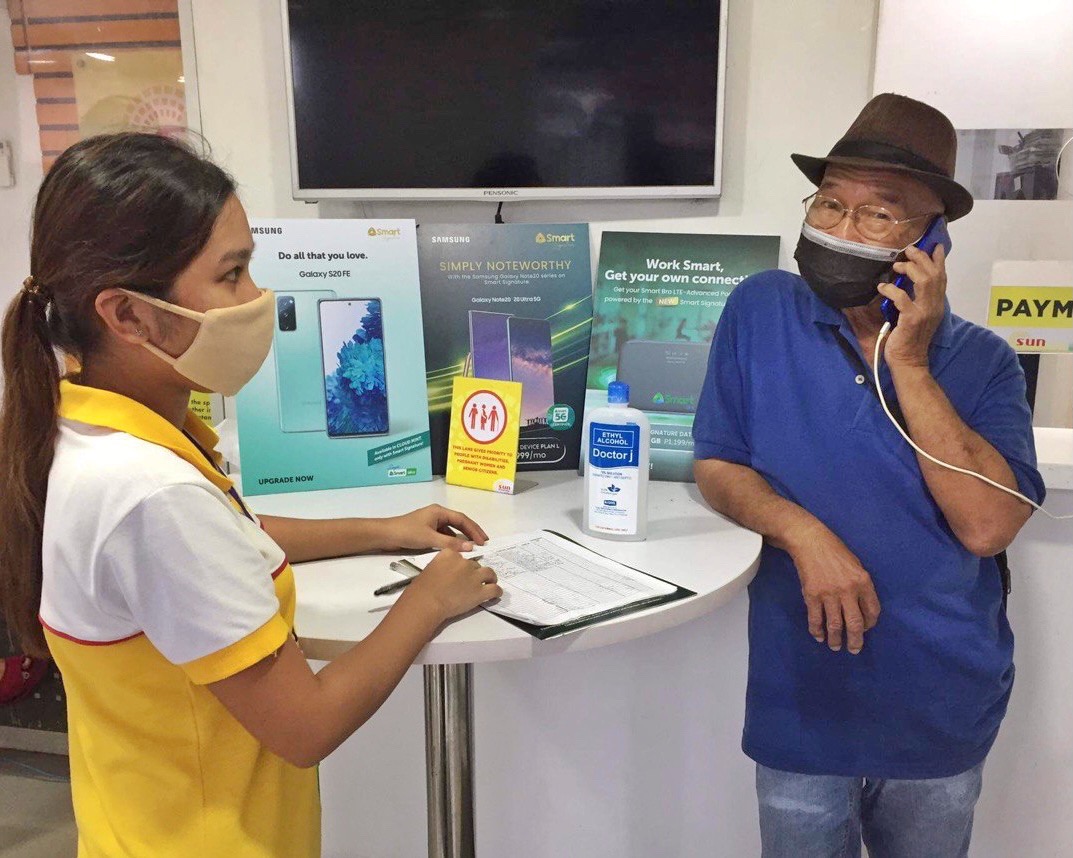 Smart wireless services weather ‘Ulysses’ in heavily impacted provinces; launches free calls, free charging, free wifi services in typhoon-hit areas 