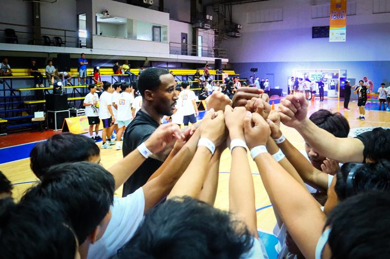 tnt basketball clinic