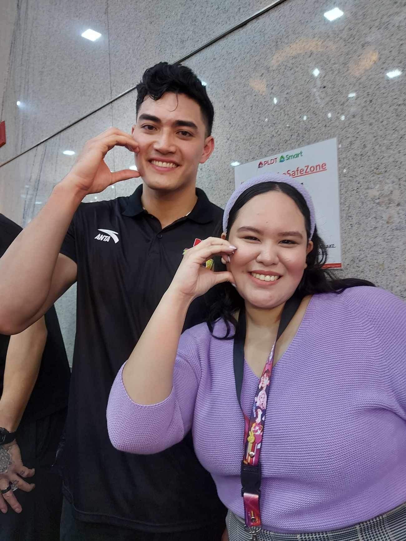 TNT Tropang Giga thrills fans, visits employees at Smart HQ