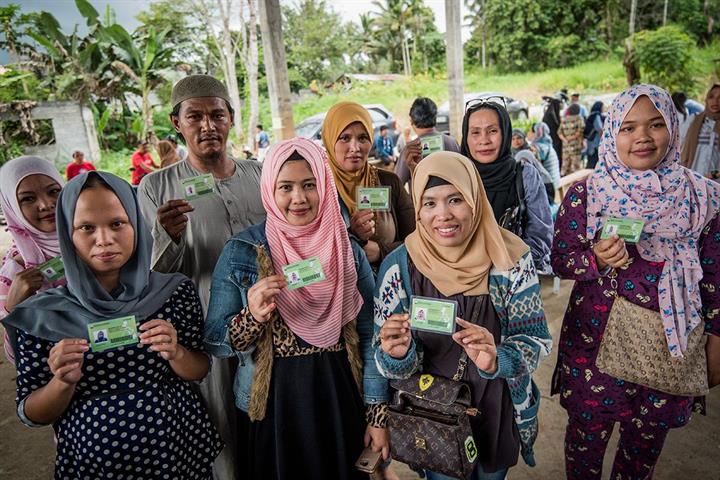 UNHCR, Smart back PhilHealth ID distribution to Marawi residents UNHCR, Smart back PhilHealth ID distribution to Marawi residents
