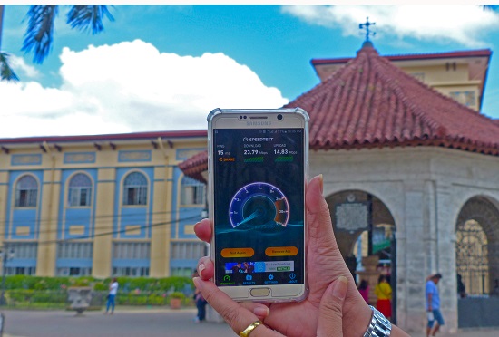 Magellans-Cross-550 Smart speed tests around iconic Cebu landmark Magellan's Cross posted LTE speeds exceeding 20 Mbps
