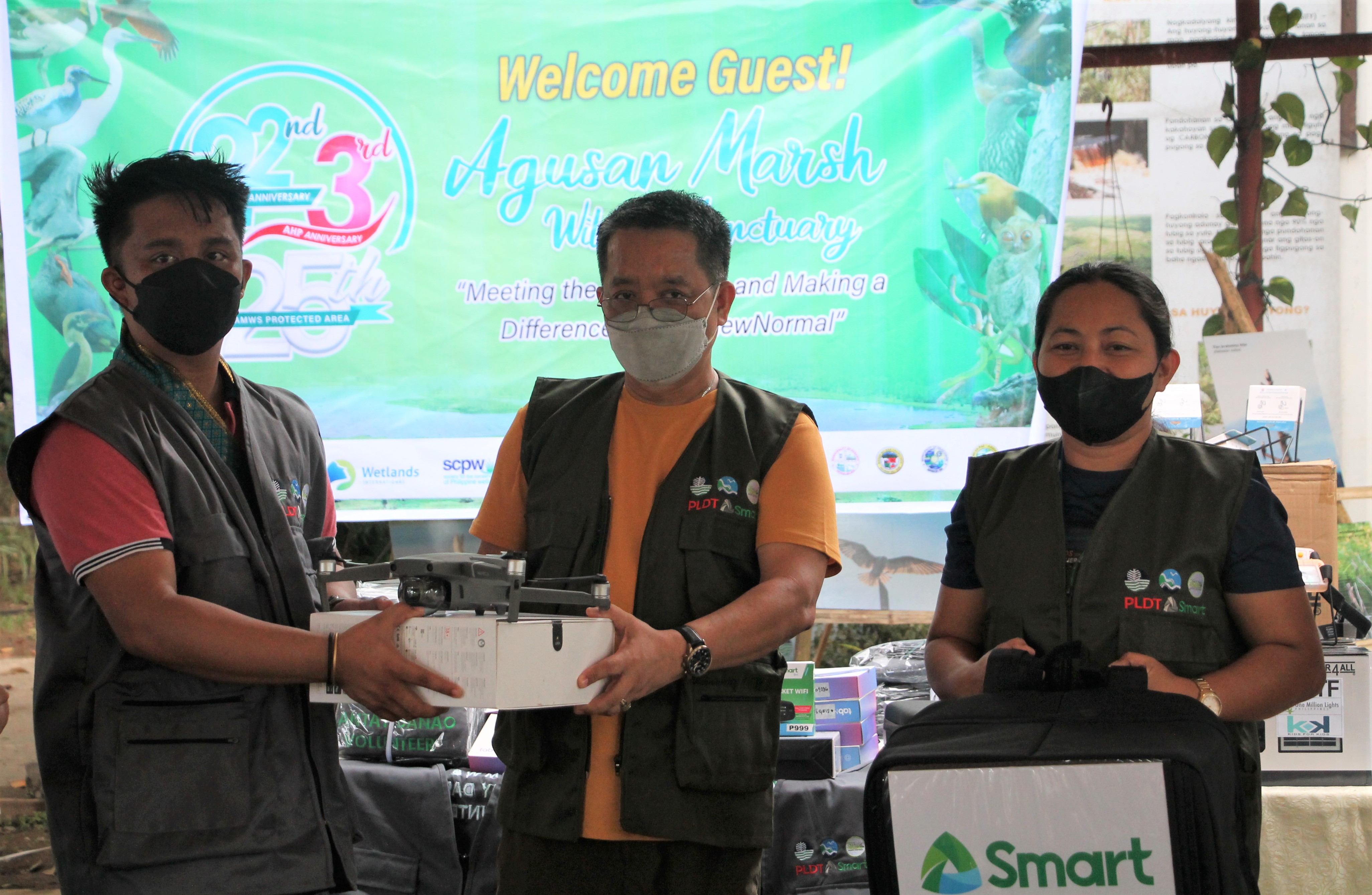 (L-R) PLDT rep. John Deloso, RED Nonito M. Tamayo and PASu Emmilie T. Ibonia