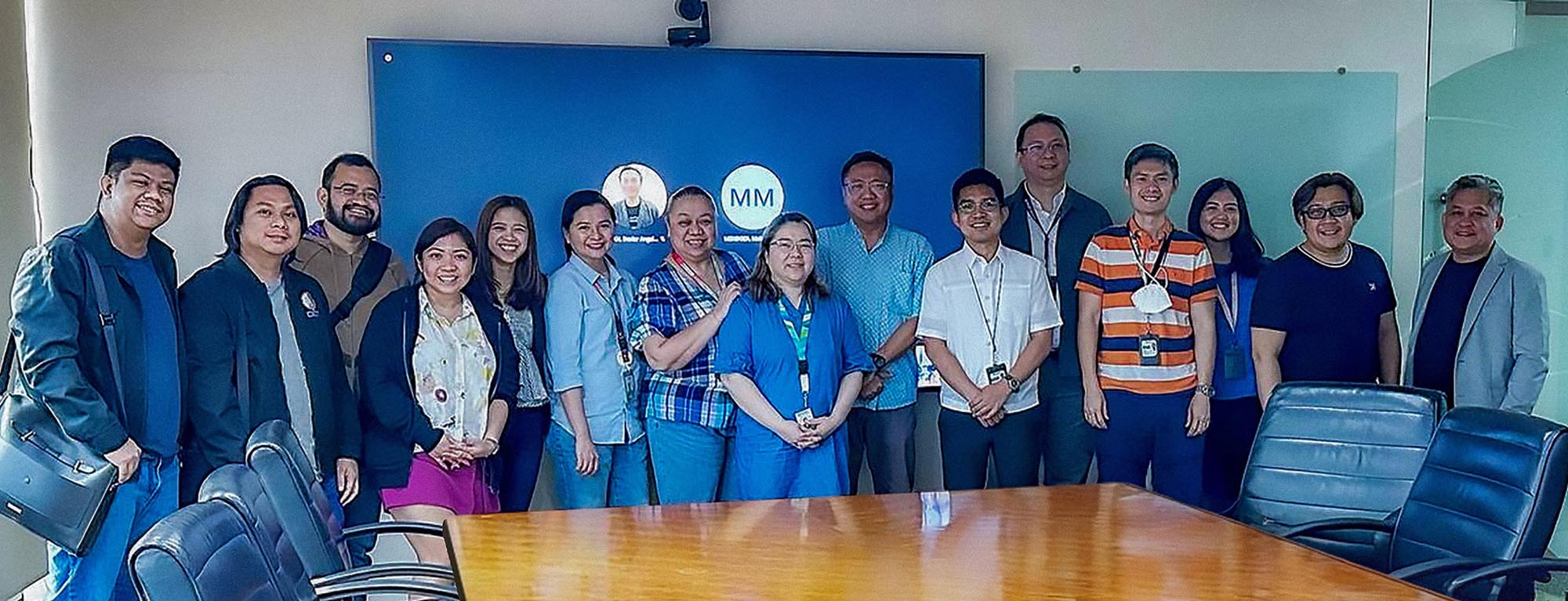 Smart backs DICT's eGov PH app Participants from the Smart SIM Registration team and DICT recently held a workshop on how to implement the eGOV platform integration with Smart's SIM Registration process.